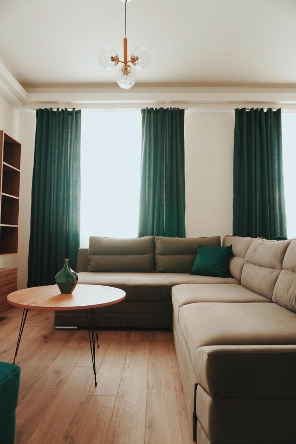 Merdz Spa & Fitness Sky Apartment สโกเปีย ภายนอก รูปภาพ